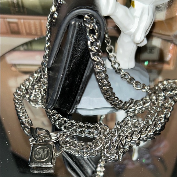 Steve Madden Black Mini Bag with Silver Chain Good Condition - Picture 4 of 6